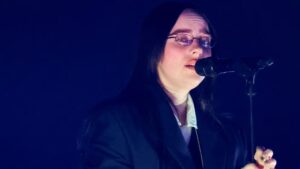 El contundente mensaje de Billie Eilish contra los multimillonarios: “Si tienen dinero, les recomiendo que lo usen para buenas causas”