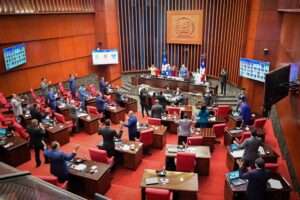Senado aprueba en segunda lectura reforma laboral sin tocar beneficios de cesantía