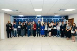 Finaliza taller de videojuegos organizado por Banco Popular y MICM