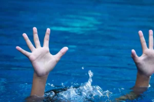 hallan sin vida a un niño de 5 años en río en Comedero Abajo, Fantino.
