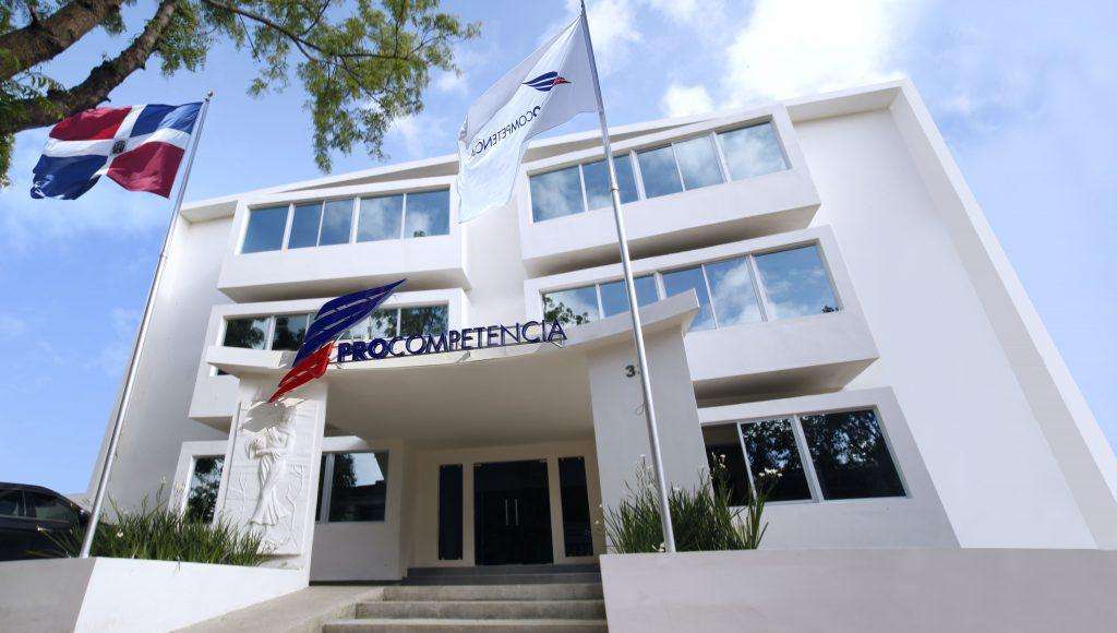 Pro-Competencia actúa tras alerta del INABIE: investigan posibles prácticas colusorias