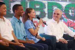 Luis Miguel De Camps resalta el papel de la juventud en la construcción de ciudadanía durante la Feria Internacional del Libro 2025