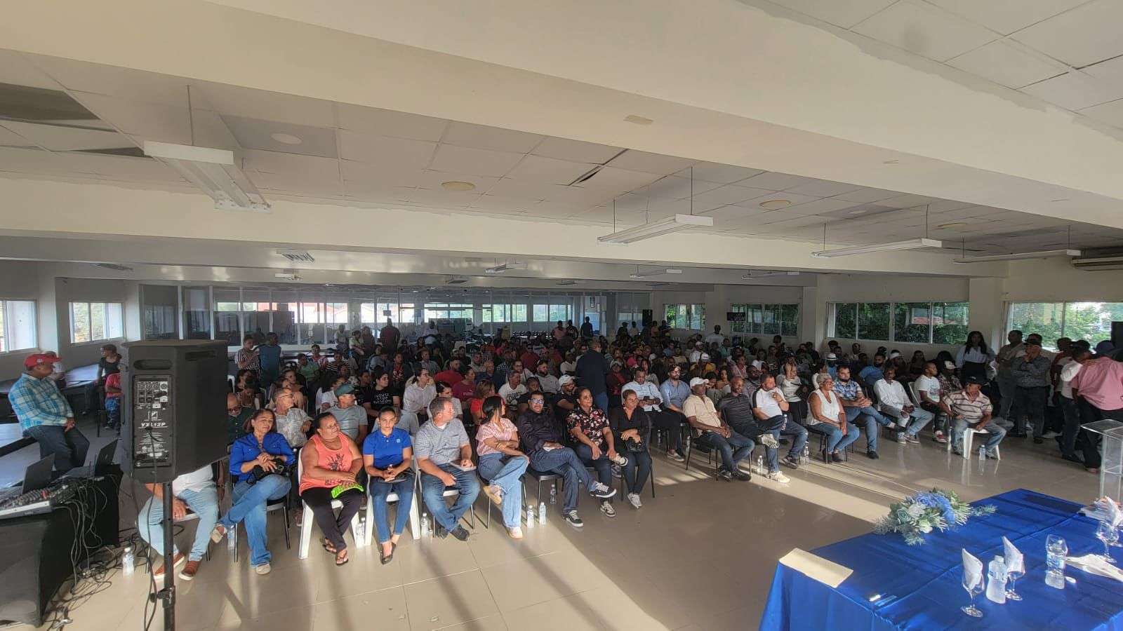 Dajabón acoge curso-taller de marketing político respaldado por Eduardo Sanz Lovatón