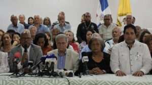 CMD anuncia aumento salarial para médicos pensionados