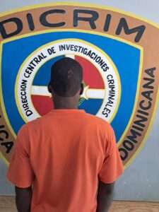 Apresan a hombre en Barahona por amenazar con quitarle la vida a varias personas