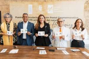 INPOSDOM y Alcaldía del DN celebran legado de Salomé Ureña con sello postal