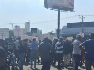Agropecuarios exigen aumento salarial y reposición de cancelados en Ministerio de Agricultura