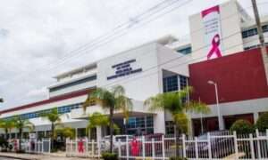 SeNaSa y el INCART se comprometen a fortalecer los servicios oncológicos