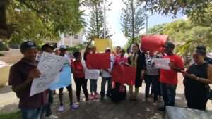 Exigen liberación de mujer detenida en operativo de la DNCD en Río San Juan