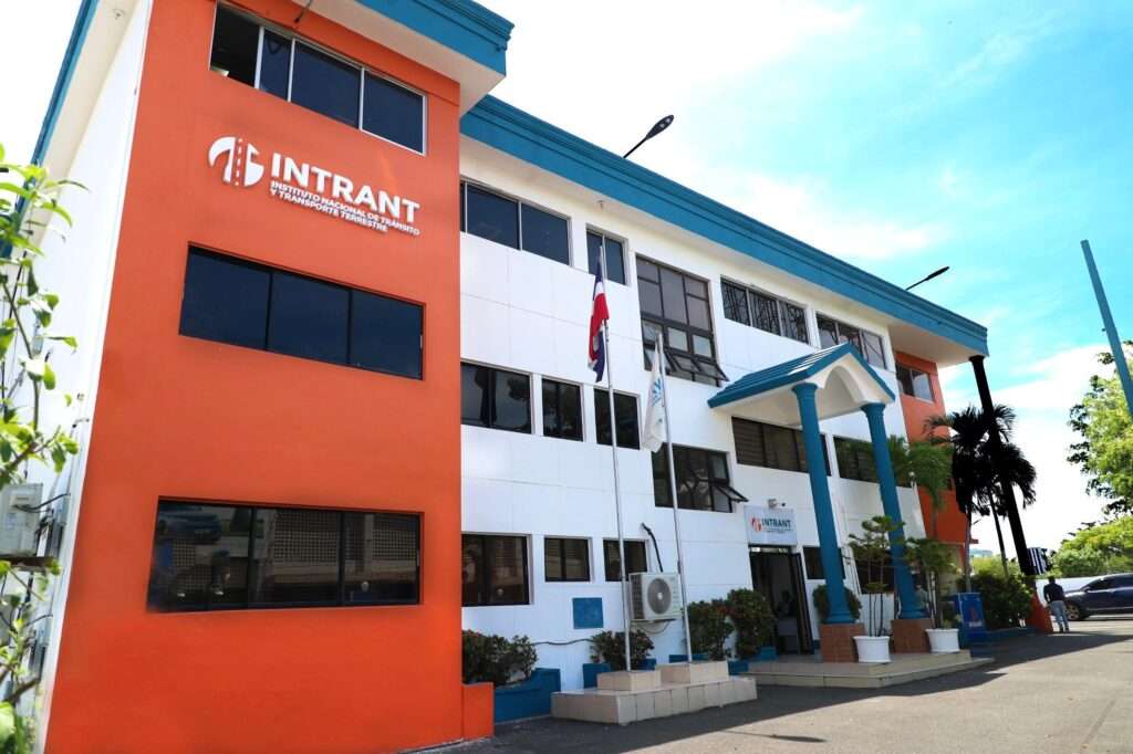 INTRANT garantiza control total del Estado dominicano sobre software y datos del sistema de licencias de conducir
