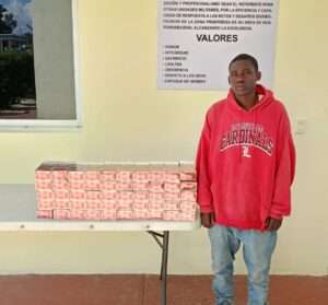 Incautan 10 mil cigarrillos ilícitos y arrestan a un hombre en Comendador