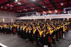 UNIREMHOS gradúa 540 profesionales de grado y postgrado
