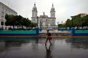 Inundaciones y deslaves en el oriente de Cuba por el paso del potente huracán Melissa