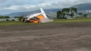 Avión ligero se estrella en aeropuerto fronterizo de Venezuela: fallecen sus dos ocupantes