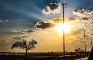 Calor predomina en el país con cielo soleado y algunos aguaceros en zonas del interior