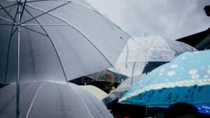COE eleva nivel de alerta para 21 provincias por aguaceros y tormentas