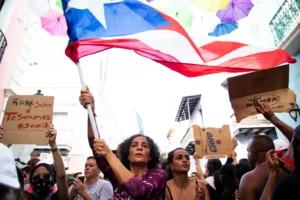 Puerto Rico se une a las protestas contra políticas autoritarias de Trump