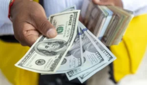 Tasa del dólar mantiene comportamiento a la baja durante esta semana