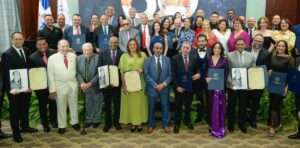 Escuela de Locución Otto Rivera reconoce a 60 egresados