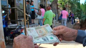 Cuba al borde del colapso: el dólar se dispara y la pobreza se multiplica