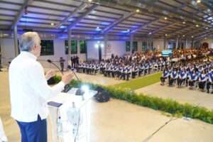 Ministro Luis Miguel De Camps exalta la educación técnica como motor de transformación en graduación del Instituto Politécnico Loyola