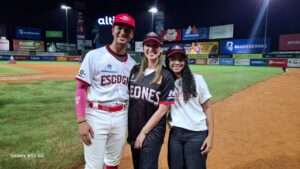 Los Leones del Escogido honran la trayectoria de Octavio Dotel