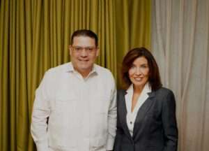 Director de Aduanas Yayo Sanz Lovatón se reúne con gobernadora de Nueva York para fortalecer vínculos comerciales con República Dominicana