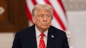 Trump ordena cerrar por completo el espacio aéreo venezolano: una advertencia que sacude al continente