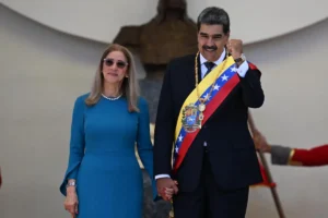 Diosdado Cabello confirma visita consular a Nicolás Maduro y Cilia Flores en prisión de EE. UU.