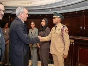 Presidente Abinader llega a París para reunión con Macron y Foro Global Anticorrupción