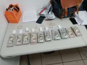 Aduanas retiene más de US$400 mil no declarados en aeropuertos en menos de una semana