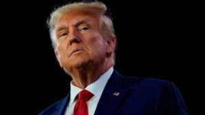 Trump: EE.UU. ya está trabajando para tomar el control del estrecho de Ormuz