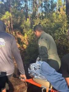 Rescate aéreo en el Pico Duarte: Fuerza Aérea evacúa a dos turistas en operación de emergencia