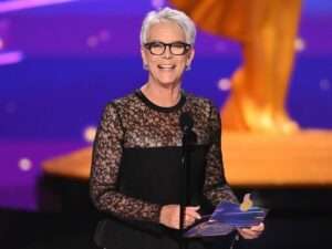 Jamie Lee Curtis celebra casi 50 años de carrera y recuerda sus inicios como mesera en televisión