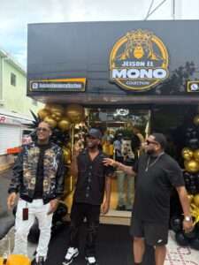 Jeison “El Mono” revoluciona la moda urbana con su nueva tienda en Santo Domingo Este