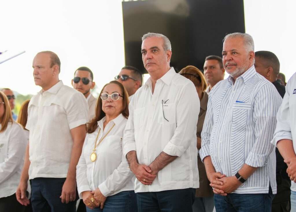 Abinader dice nunca antes se habían hecho tantas carreteras y tantas mejorías en Tavera