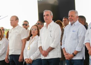 Abinader dice nunca antes se habían hecho tantas carreteras y tantas mejorías en Tavera