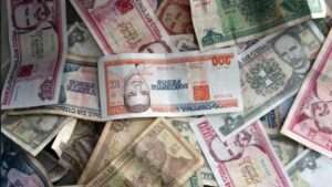 Cuba introduce billetes de hasta 5.000 pesos en medio de una profunda crisis económica