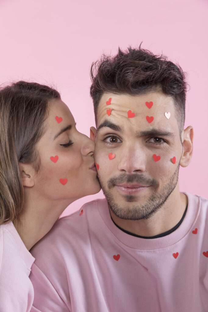 13 de Abril: Día Internacional del Beso, Símbolo de Amor y Resiliencia