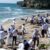 Playas se llenan de voluntarios para en vez de bañarse limpiarlas